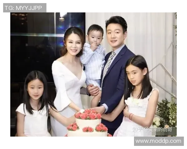 女明星与足球明星之间的浪漫故事揭示了什么样的情感秘密和生活真相